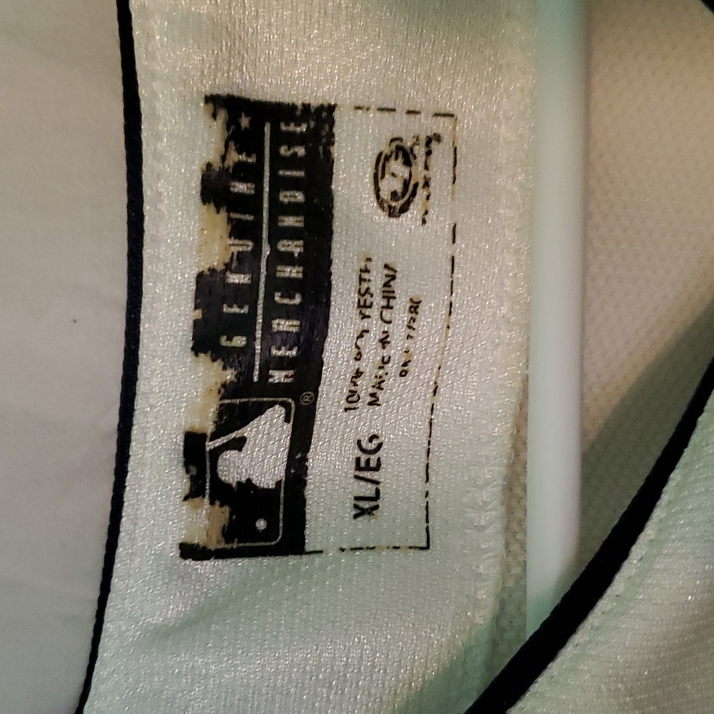 Minnesota Twins Jersey - Picture 3 of 11
